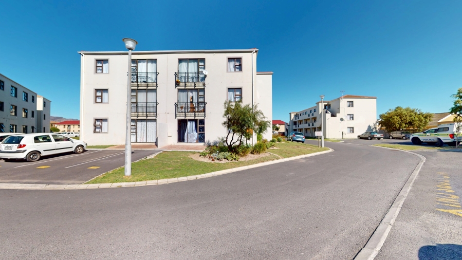 2 Bedroom Property for Sale in Guldenland Western Cape